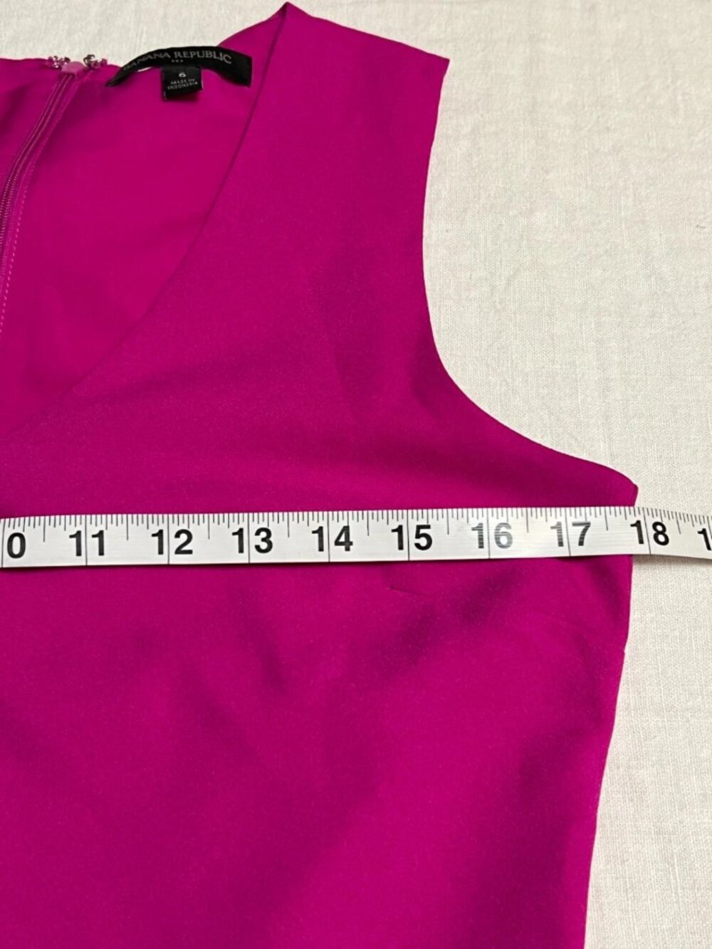 Banana Republic Polyester Dress Sz 6 Magenta Pink Sleeveless Faux Wrap Cocktail - Picture 6 of 10